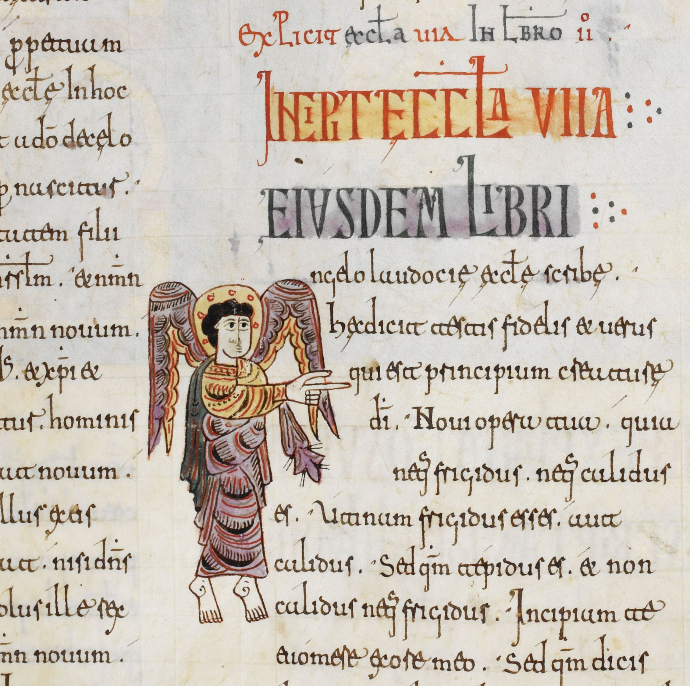 Beatus de Silos, folio 77r b – Ange faisant office de lettrine « A », celui-ci pointe le texte.
